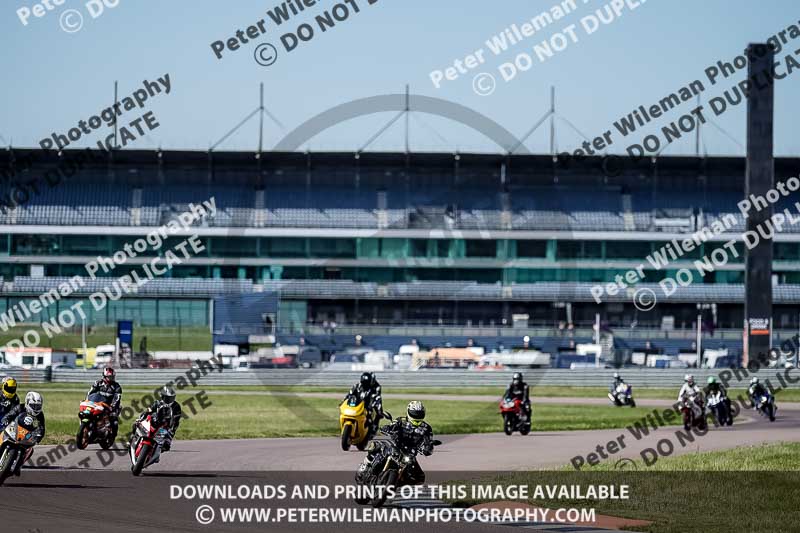 Rockingham no limits trackday;enduro digital images;event digital images;eventdigitalimages;no limits trackdays;peter wileman photography;racing digital images;rockingham raceway northamptonshire;rockingham trackday photographs;trackday digital images;trackday photos